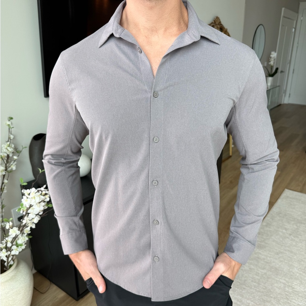 Men’s Lululemon Dress shirt, size M, light weight and breatheable